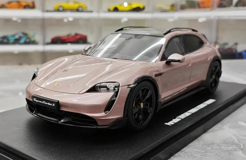 1:18 Porsche 2021 Taycan Cross Turismo Turbo S