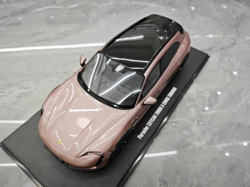 1:18 Porsche 2021 Taycan Cross Turismo Turbo S