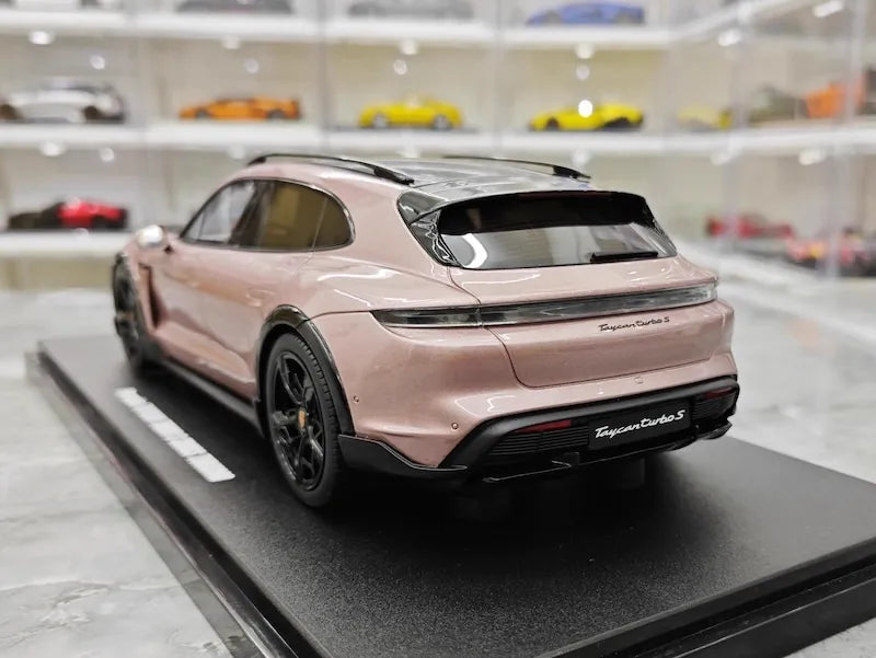 1:18 Porsche 2021 Taycan Cross Turismo Turbo S