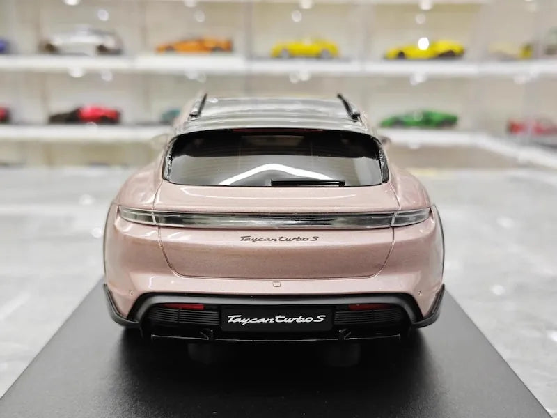 1:18 Porsche 2021 Taycan Cross Turismo Turbo S