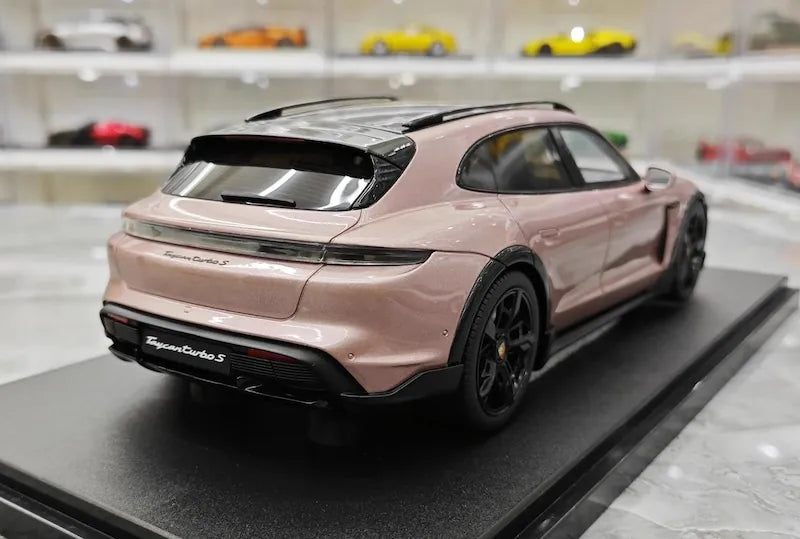 1:18 Porsche 2021 Taycan Cross Turismo Turbo S