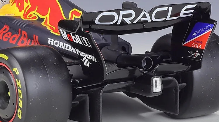 1:18 Red Bull Racing RB19 2023 