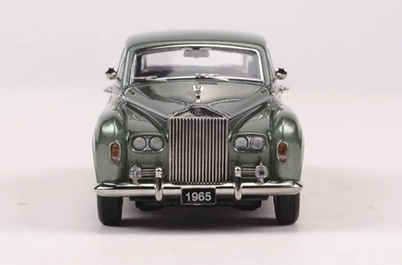 1:64 Rolls-Royce 1965 Silver Shadow 