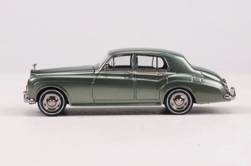 1:64 Rolls-Royce 1965 Silver Shadow 