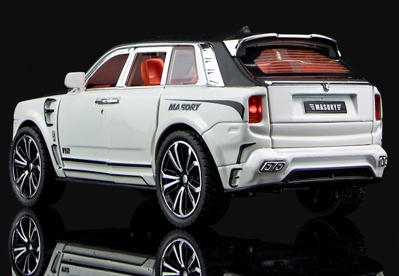 1:32 Rolls-Royce 2020 Cullinan Mansory Die Cast Model Car