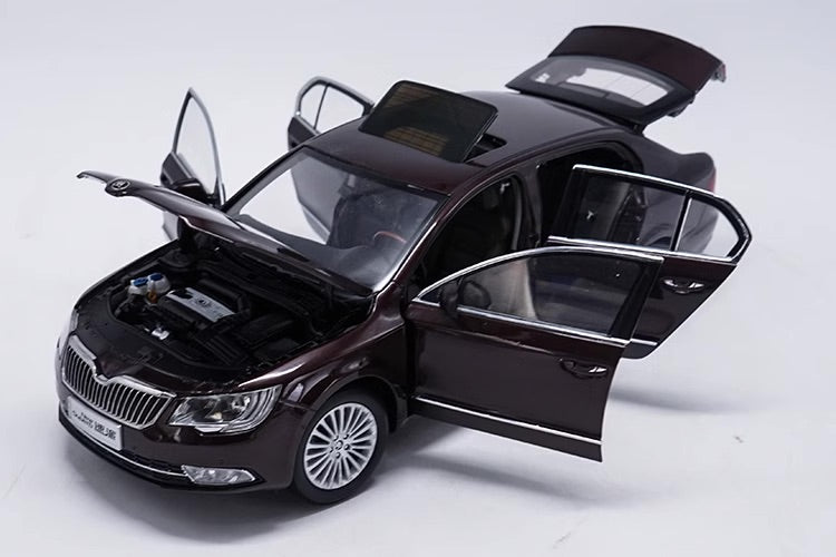 1:18 Skoda 2008 Superb Die Cast Model Car