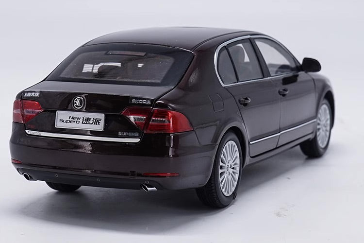 1:18 Skoda 2008 Superb Die Cast Model Car