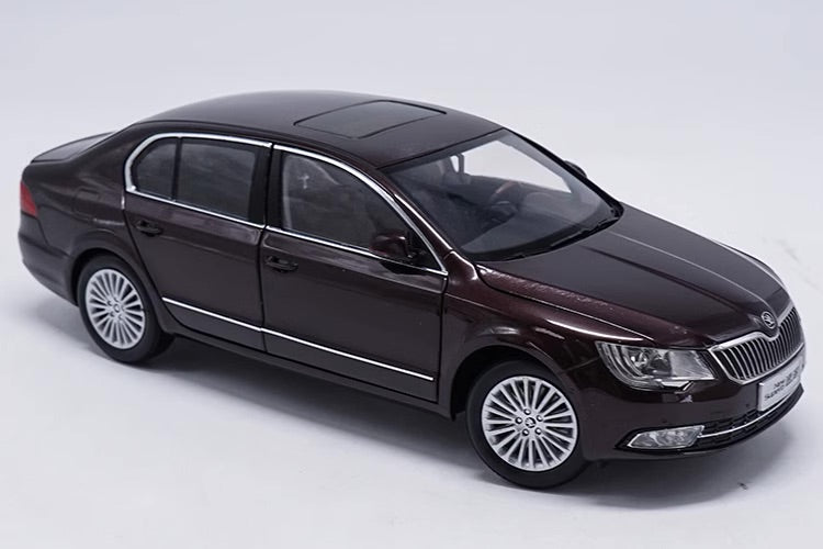 1:18 Skoda 2008 Superb Die Cast Model Car