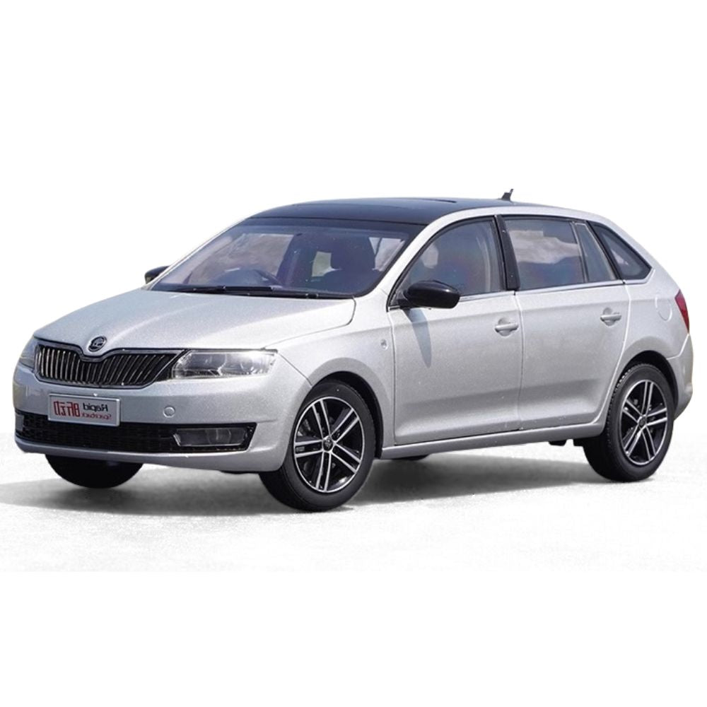 1:18 Skoda 2013 Rapid Spaceback Silver Die Cast Model Car