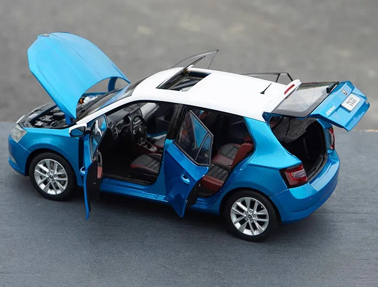 1:18 Skoda 2014 Fabia 