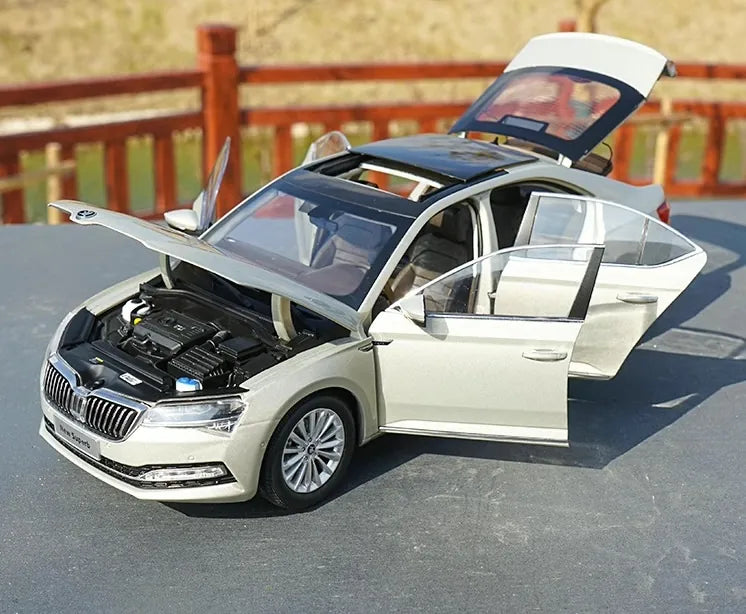 1:18 Skoda 2020 Superba 