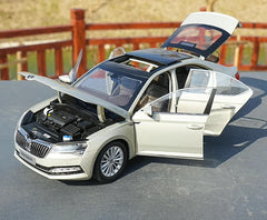 1:18 Skoda 2020 Superb Die Cast Model Car