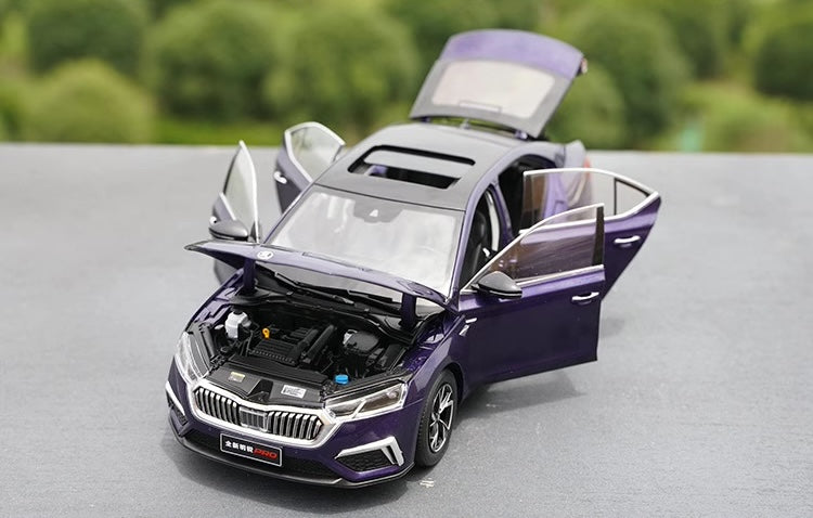 1:18 Skoda 2021 Octavia Die Cast Model Car