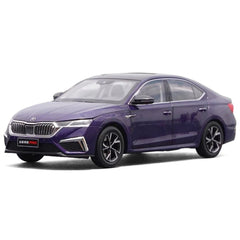 1:18 Skoda 2021 Octavia Purple Die Cast Model Car