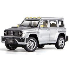 1:24 Tank 2022 300 Cybertank Silver Die Cast Model Car