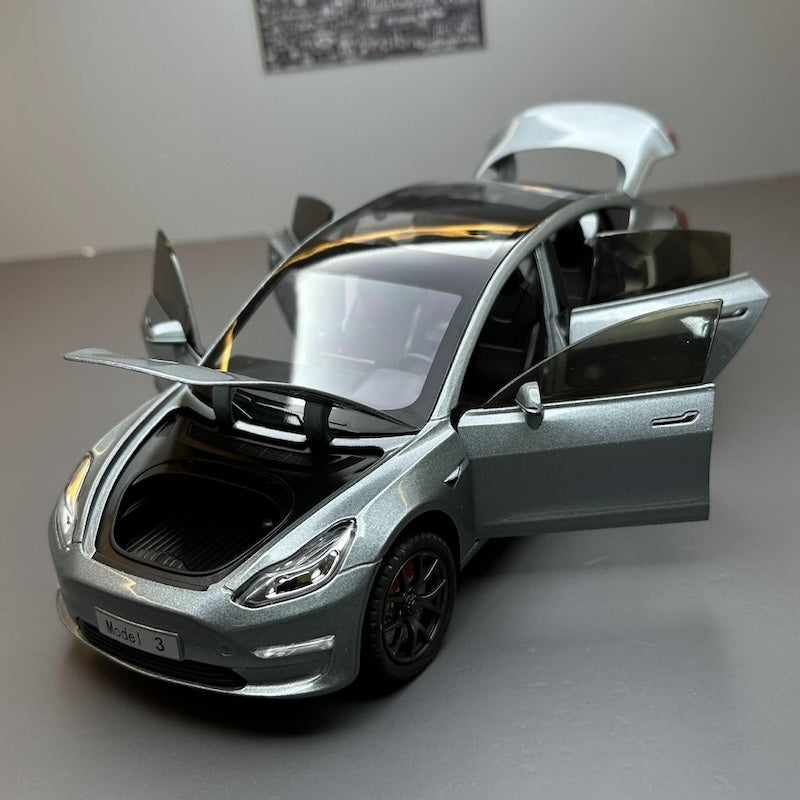 1:24 Tesla 2016 Model 3 Die Cast Model Car