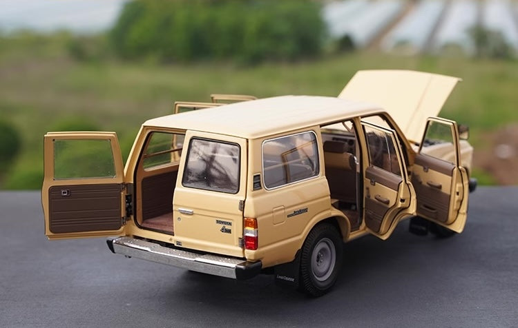 1:18 Toyota 1980 Land Cruiser J60 Die Cast Model Car