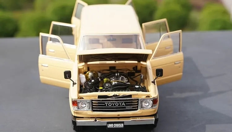 1:18 Toyota 1980 Land Cruiser J60