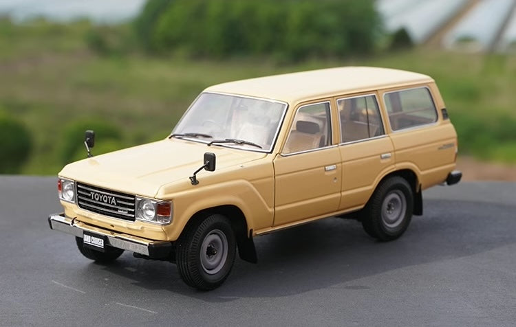 1:18 Toyota 1980 Land Cruiser J60 Die Cast Model Car