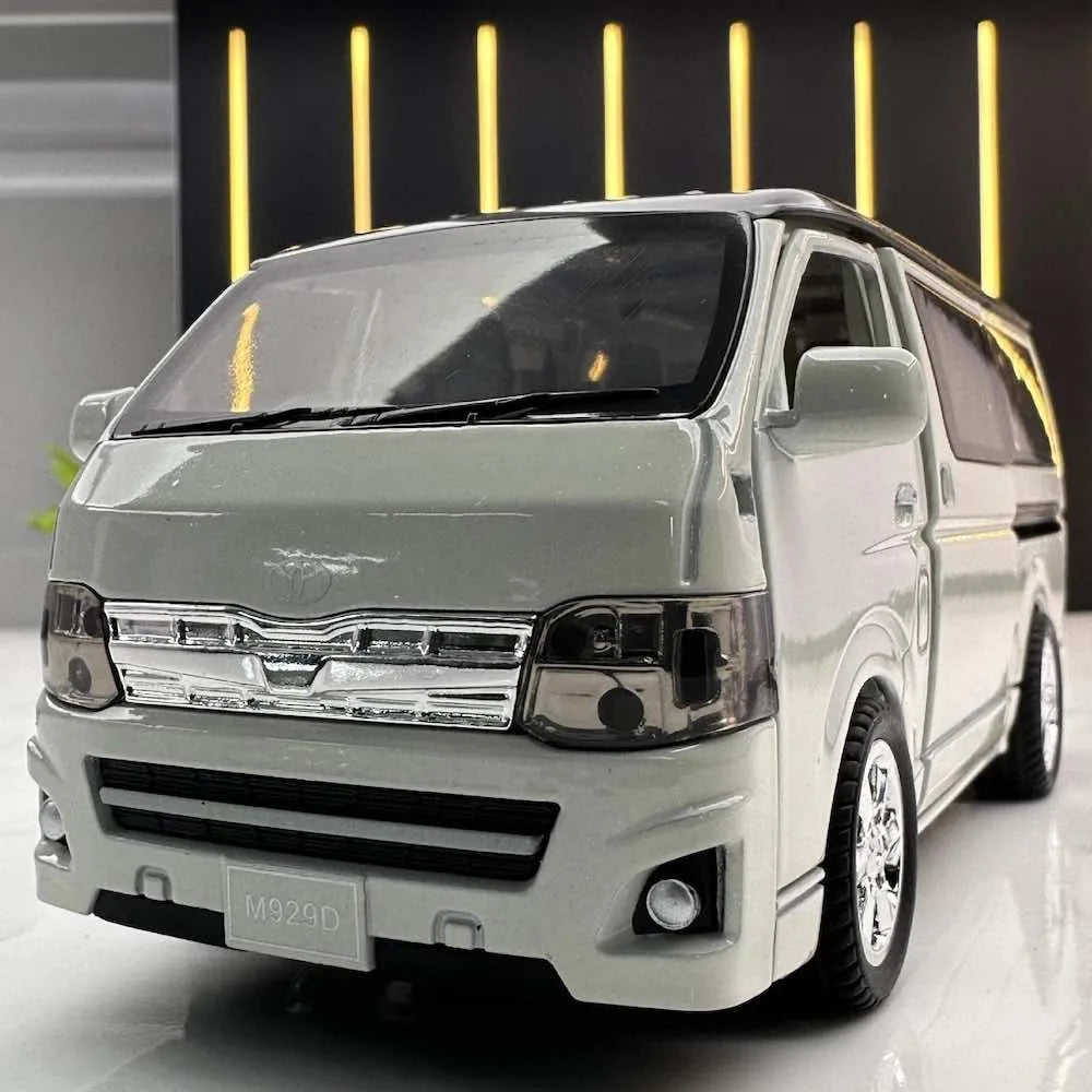 1:32 Toyota 2004 HiAce