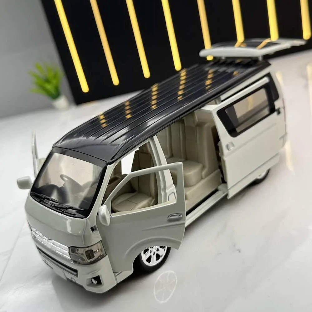 1:32 Toyota 2004 HiAce