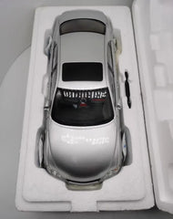 1:18 Toyota 2004 Mark X Die Cast Model Car