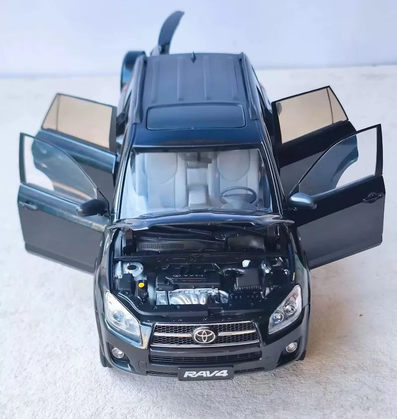 1:18 Toyota 2009 RAV4 Die Cast Model Car