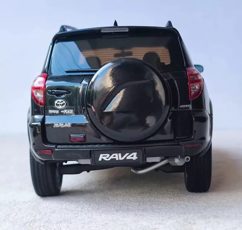 1:18 Toyota 2009 RAV4 Die Cast Model Car