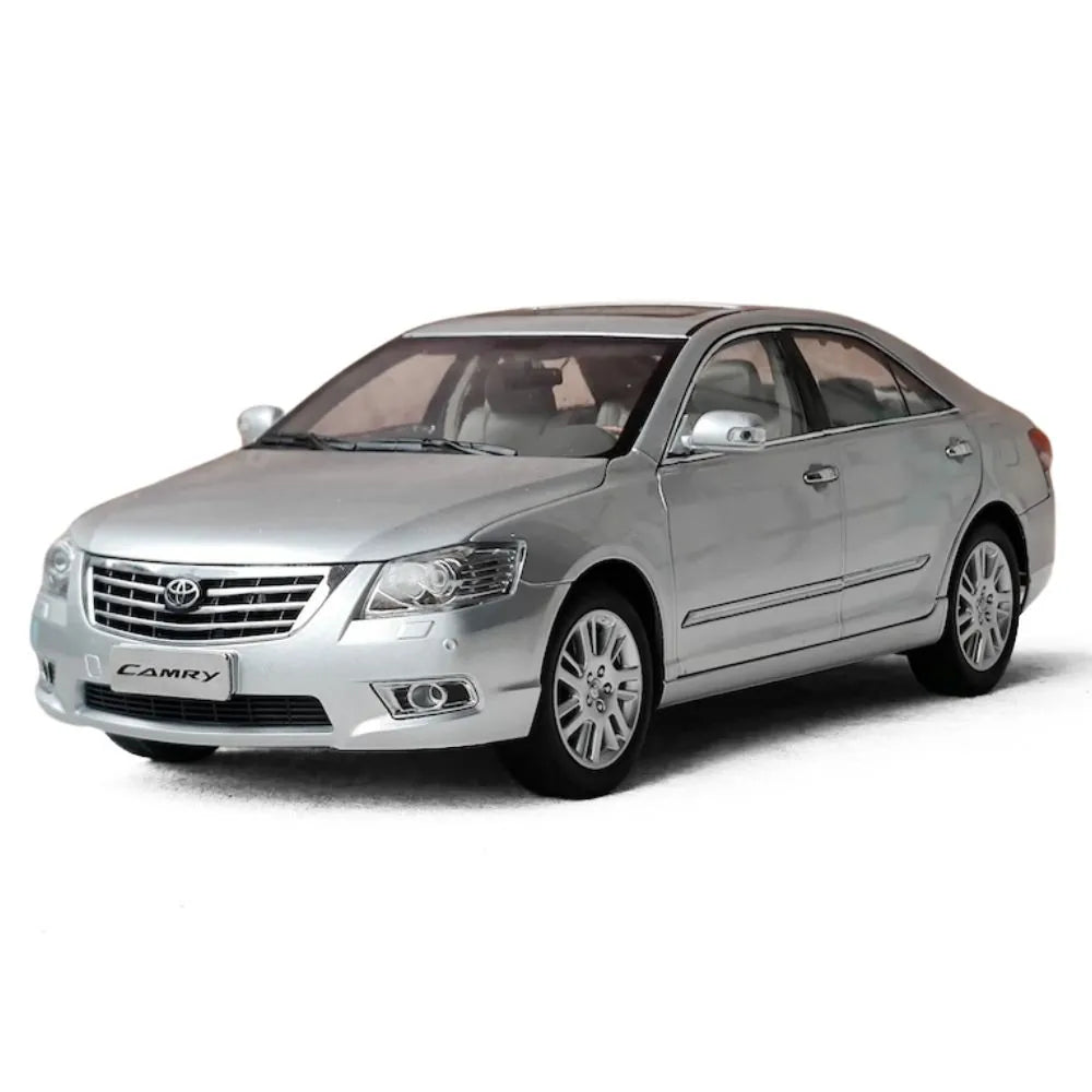 1:18 Toyota 2009 Camry Silver Die Cast Model Car