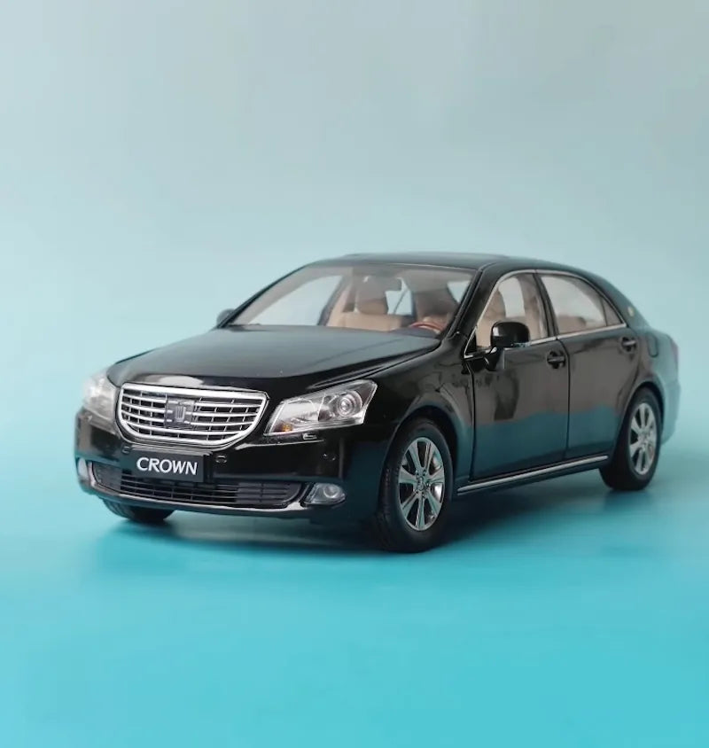 1:18 Toyota 2009 Crown S200 Die Cast Model Car