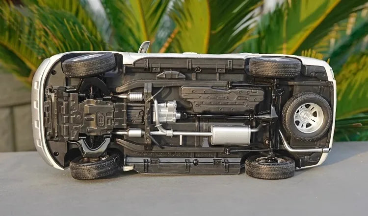 1:18 Toyota 2009 Land Cruiser Prado 