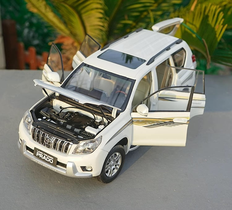 1:18 Toyota 2009 Land Cruiser Prado Die Cast Model Car