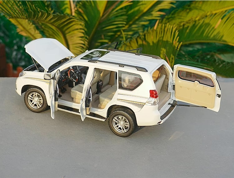 1:18 Toyota 2009 Land Cruiser Prado Die Cast Model Car