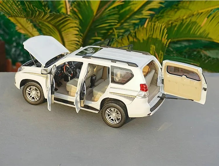 1:18 Toyota 2009 Land Cruiser Prado 