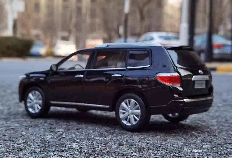 1:18 Toyota 2012 Highlander