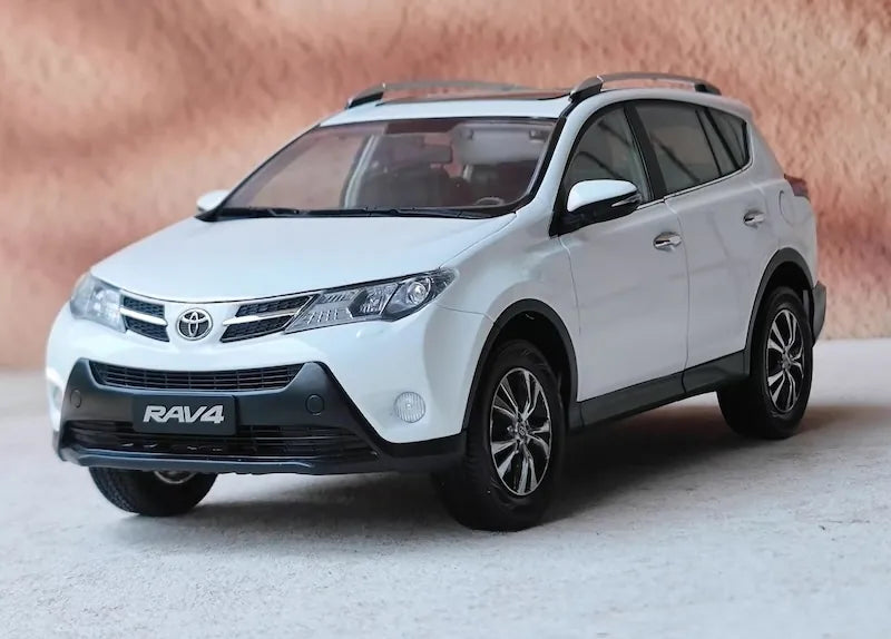 1:18 Toyota 2013 RAV4 Die Cast Model Car