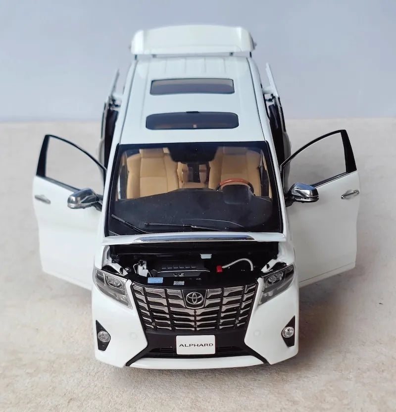 1:18 Toyota 2015 Alphard White Die Cast Model Car