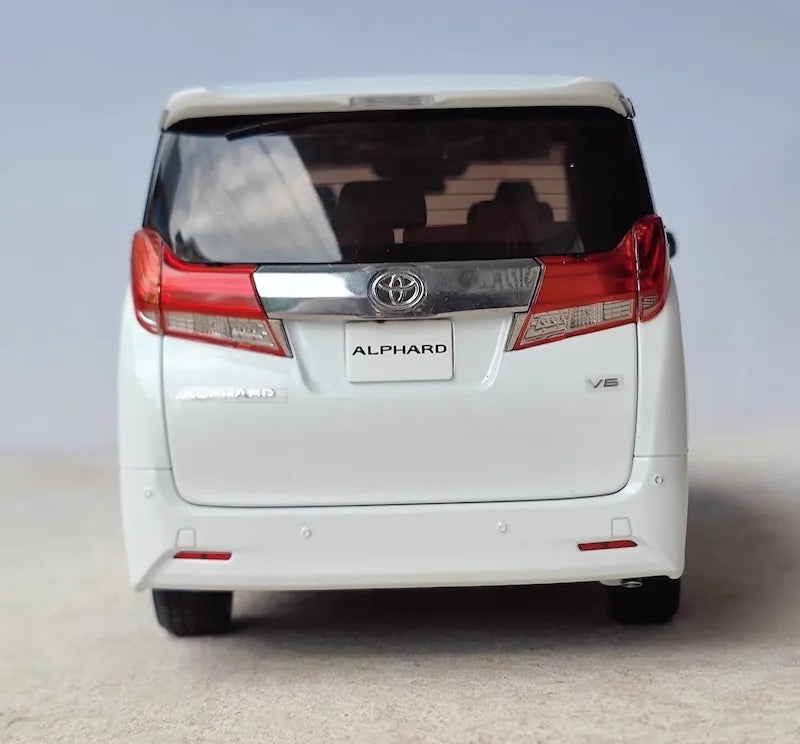 1:18 Toyota 2015 Alphard Die Cast Model Car