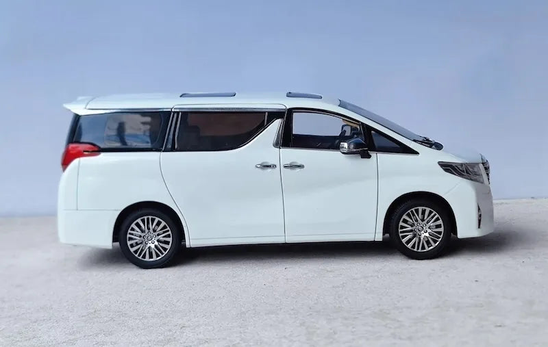 1:18 Toyota 2015 Alphard Die Cast Model Car