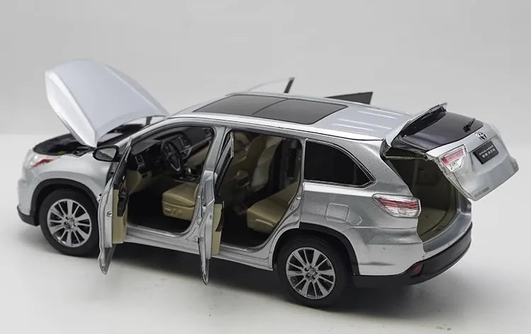 1:18 Toyota Highlander 2015 