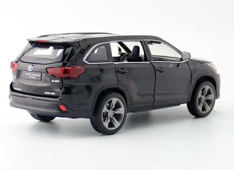 1:32 Toyota 2016 Highlander 3rd Die Cast Model Car