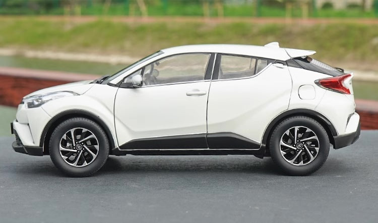 1:18 Toyota 2017 C-HR Die Cast Model Car