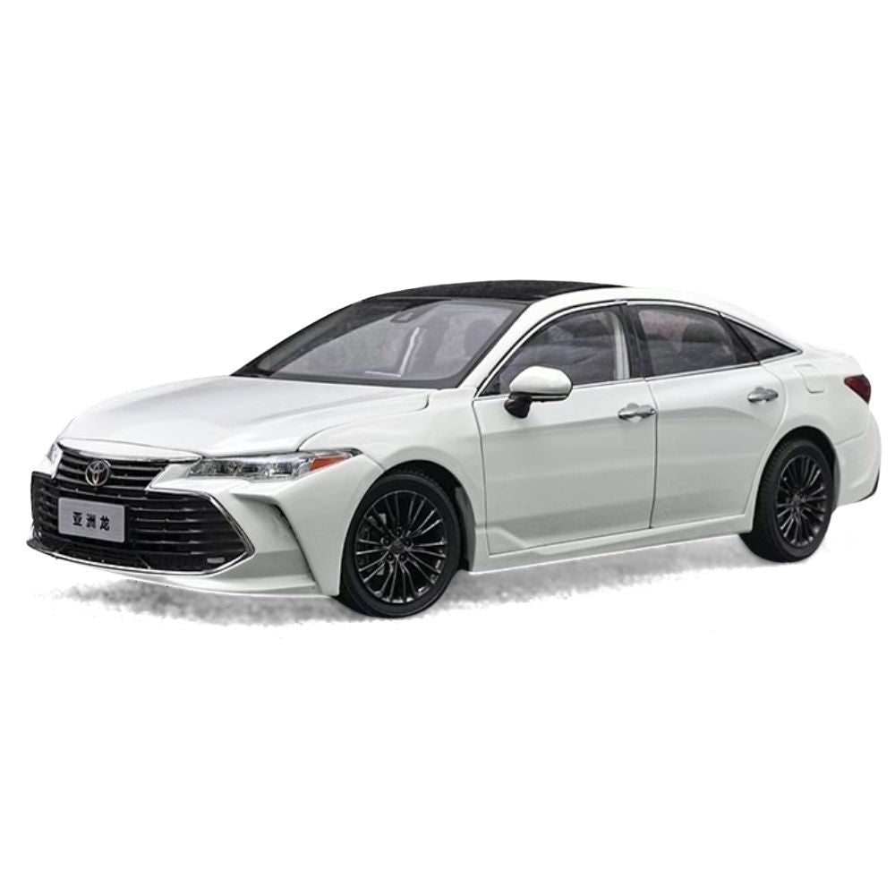 1:18 Toyota 2018 Avalon White Die Cast Model Car