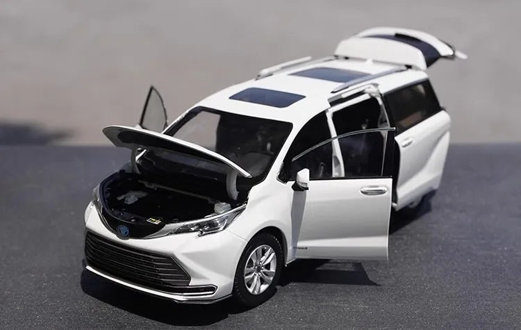 1:18 Toyota Sienna 2020 