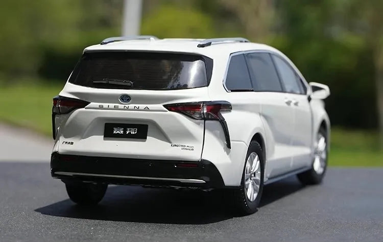 1:18 Toyota Sienna 2020 