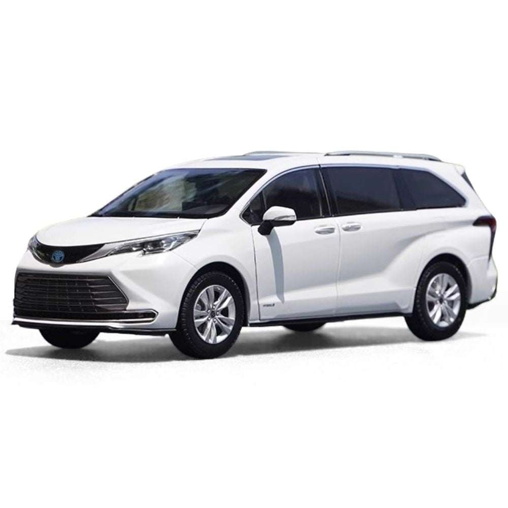 1:18 Toyota 2020 Sienna White Die Cast Model Car