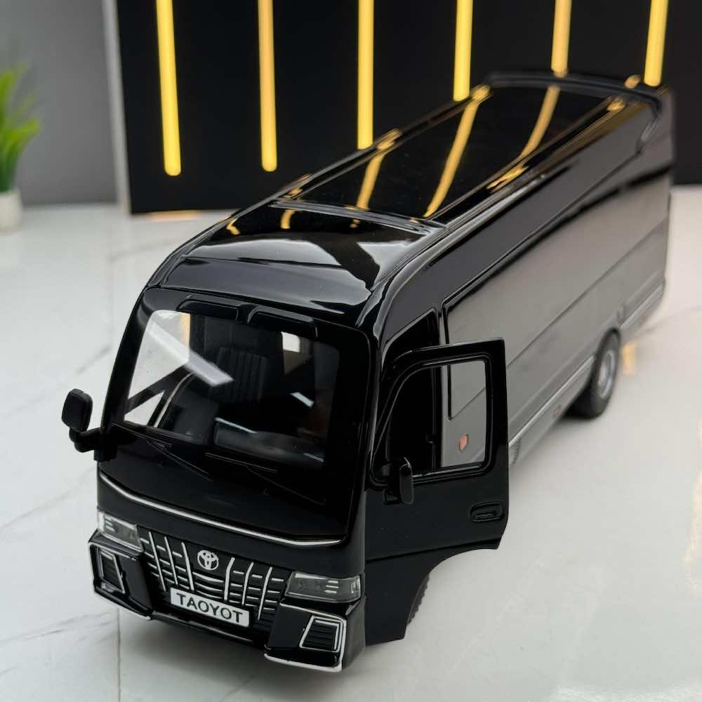 1:32 Toyota 2021 Coaster Die Cast Model Car