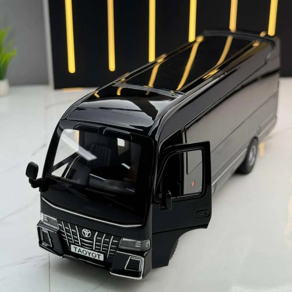 1:32 Toyota 2021 Coaster