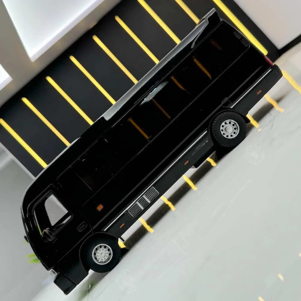 1:32 Toyota 2021 Coaster