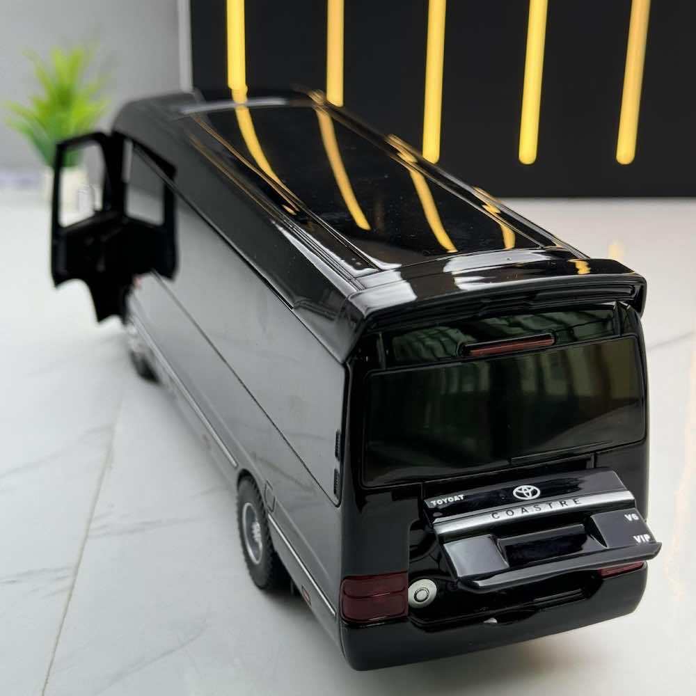 1:32 Toyota 2021 Coaster Die Cast Model Car